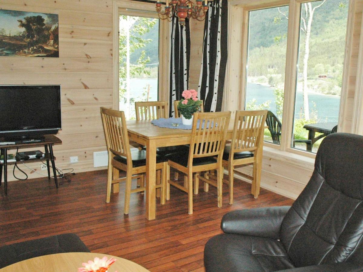 Two-Bedroom Holiday Home In Olden 3 חדר תמונה